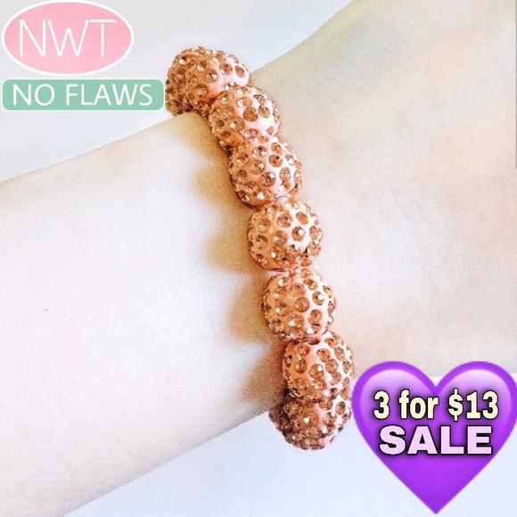 Jewelry - 💜10/$25💜Coral Color Fashion Bracelet NWT